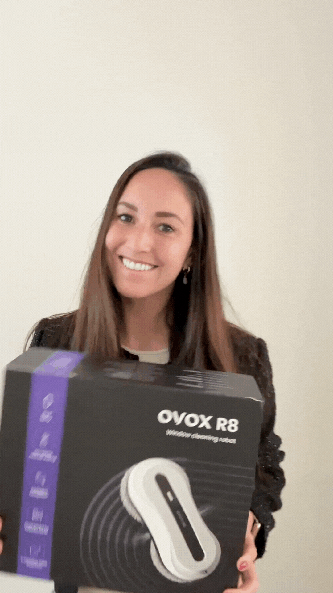 OVOX-R8-GIFs_11_Vertical.gif